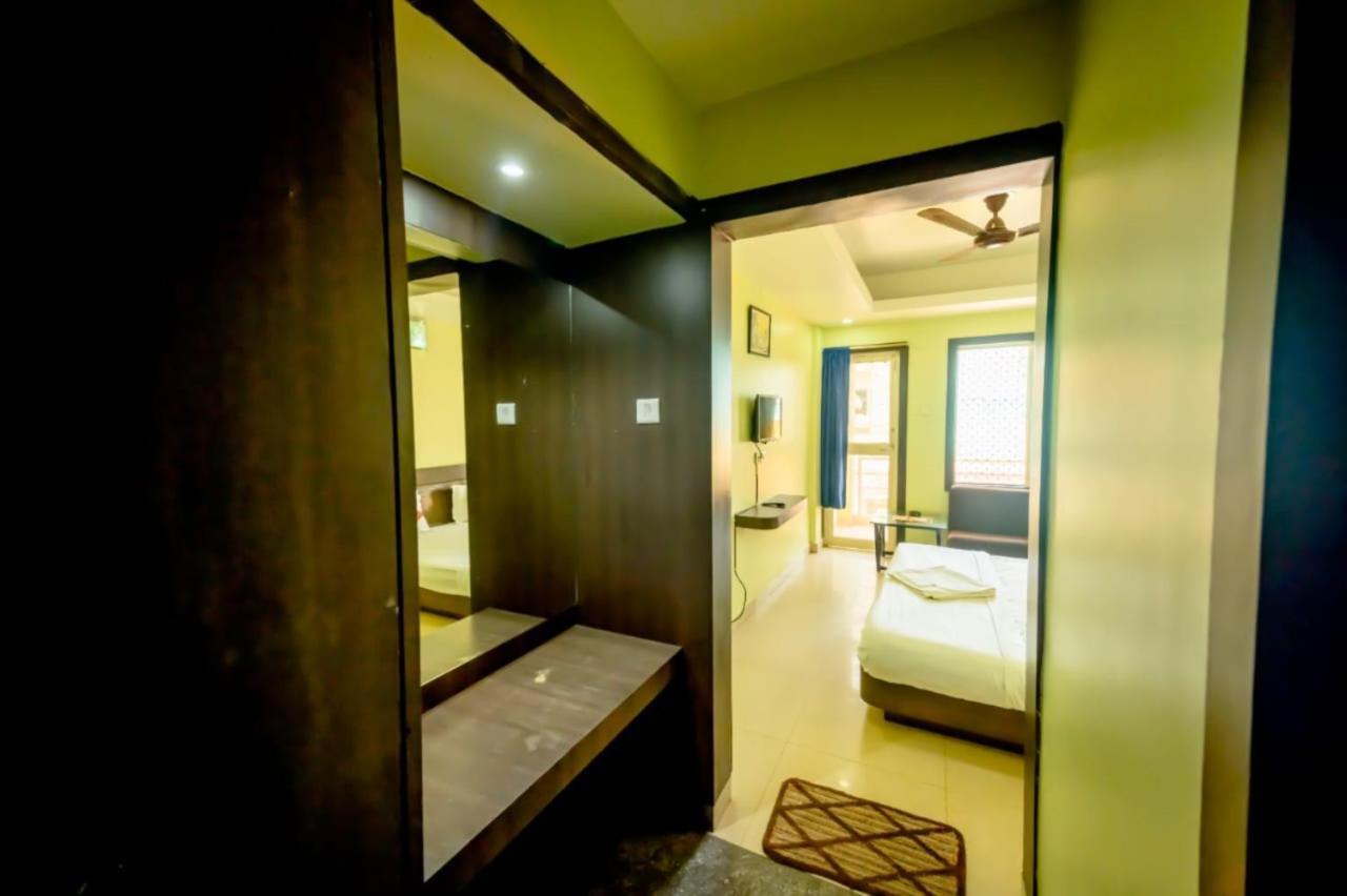 Goroomgo Deep Ganga Near Sea Hotel